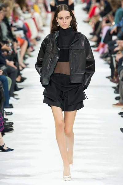Look 39